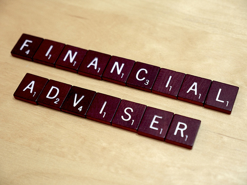 choosing financial adviser